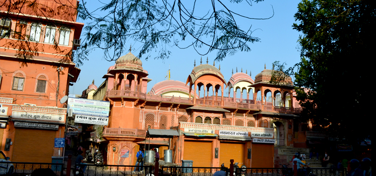 a guided sightseeing and shopping experience a guided sightseeing and shopping experience